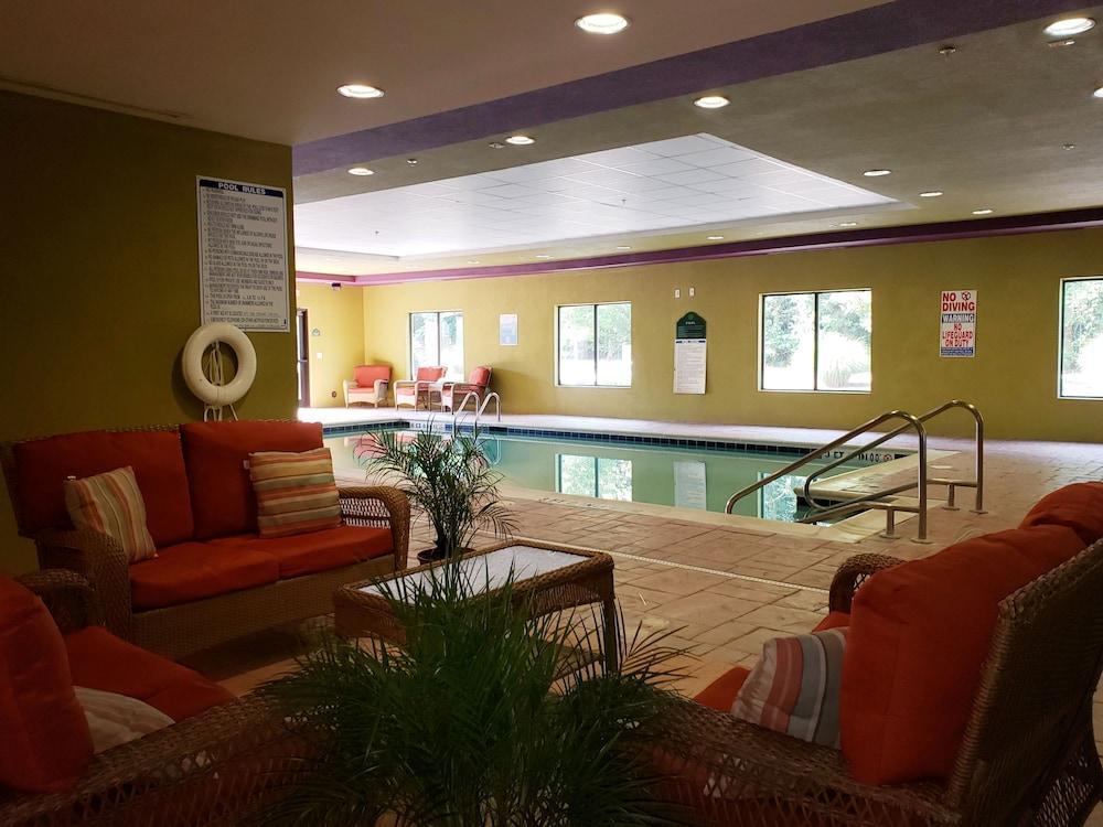 Wingate By Wyndham State Arena Raleigh/Cary Hotel מראה חיצוני תמונה