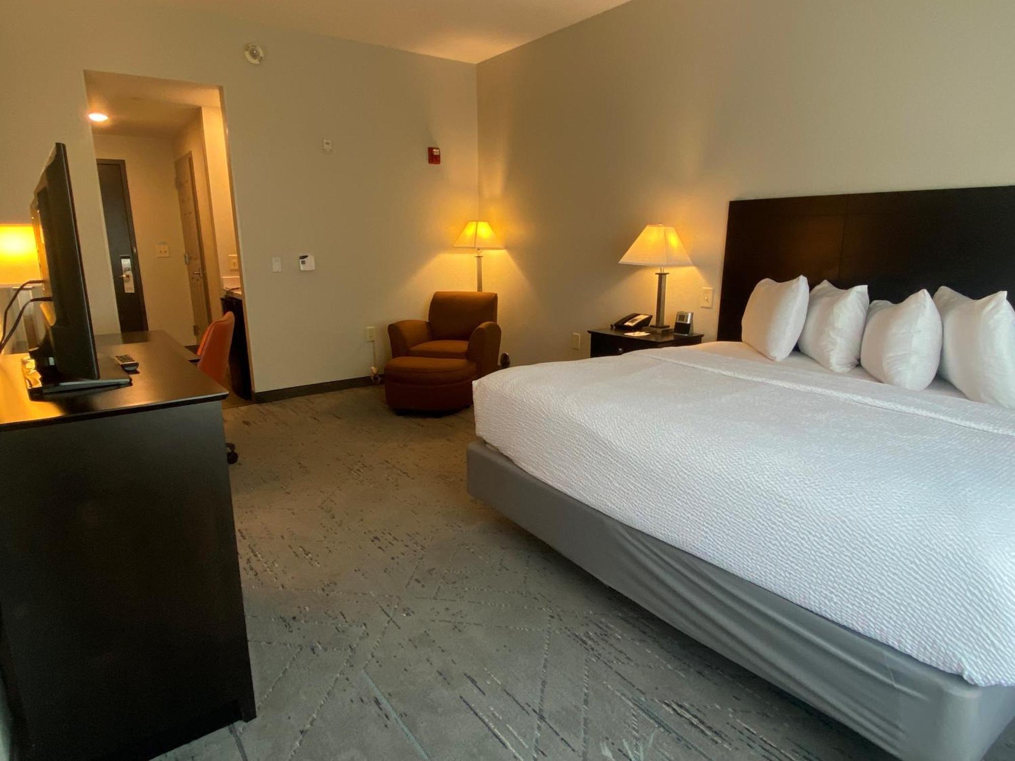 Wingate By Wyndham State Arena Raleigh/Cary Hotel מראה חיצוני תמונה