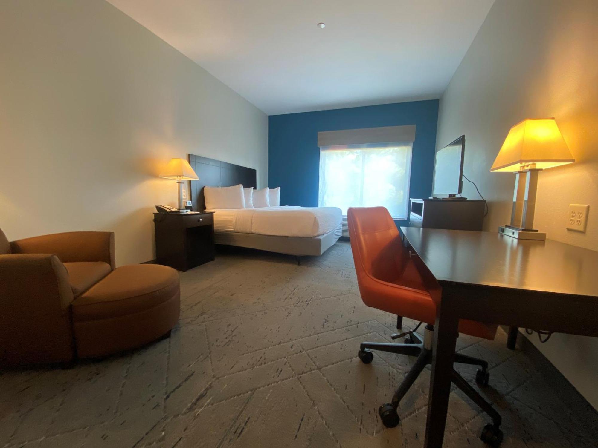 Wingate By Wyndham State Arena Raleigh/Cary Hotel מראה חיצוני תמונה