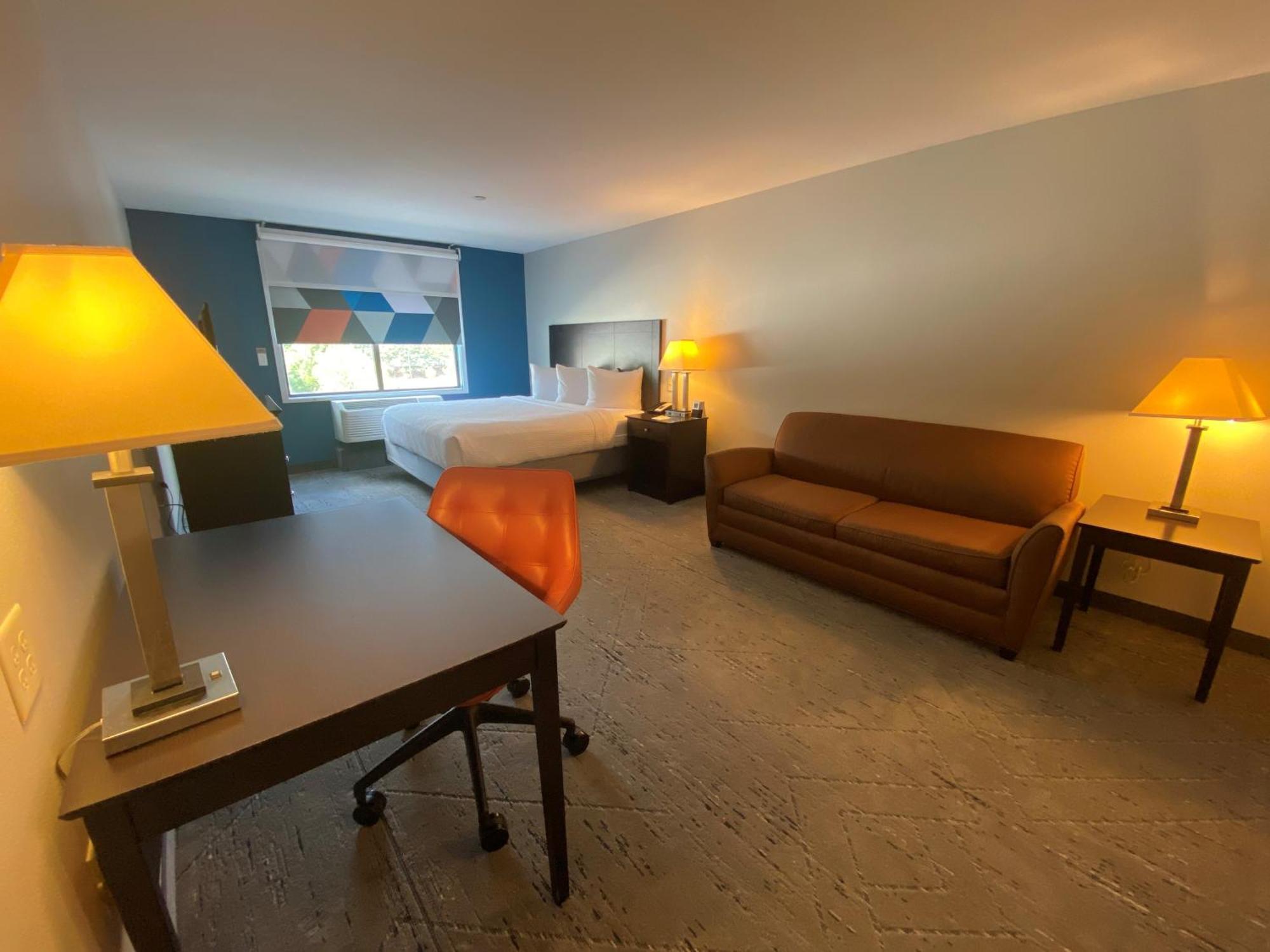Wingate By Wyndham State Arena Raleigh/Cary Hotel מראה חיצוני תמונה