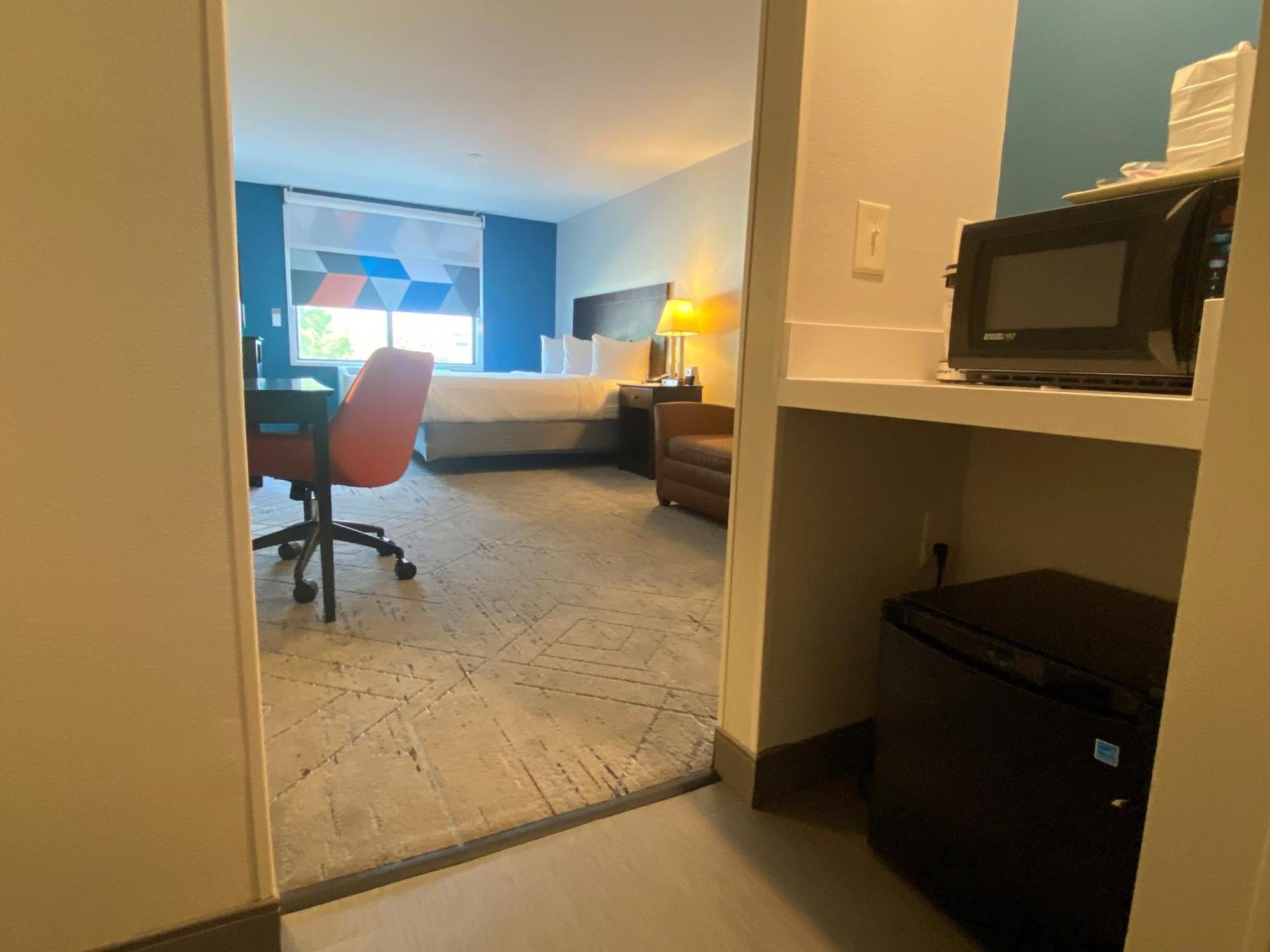 Wingate By Wyndham State Arena Raleigh/Cary Hotel מראה חיצוני תמונה