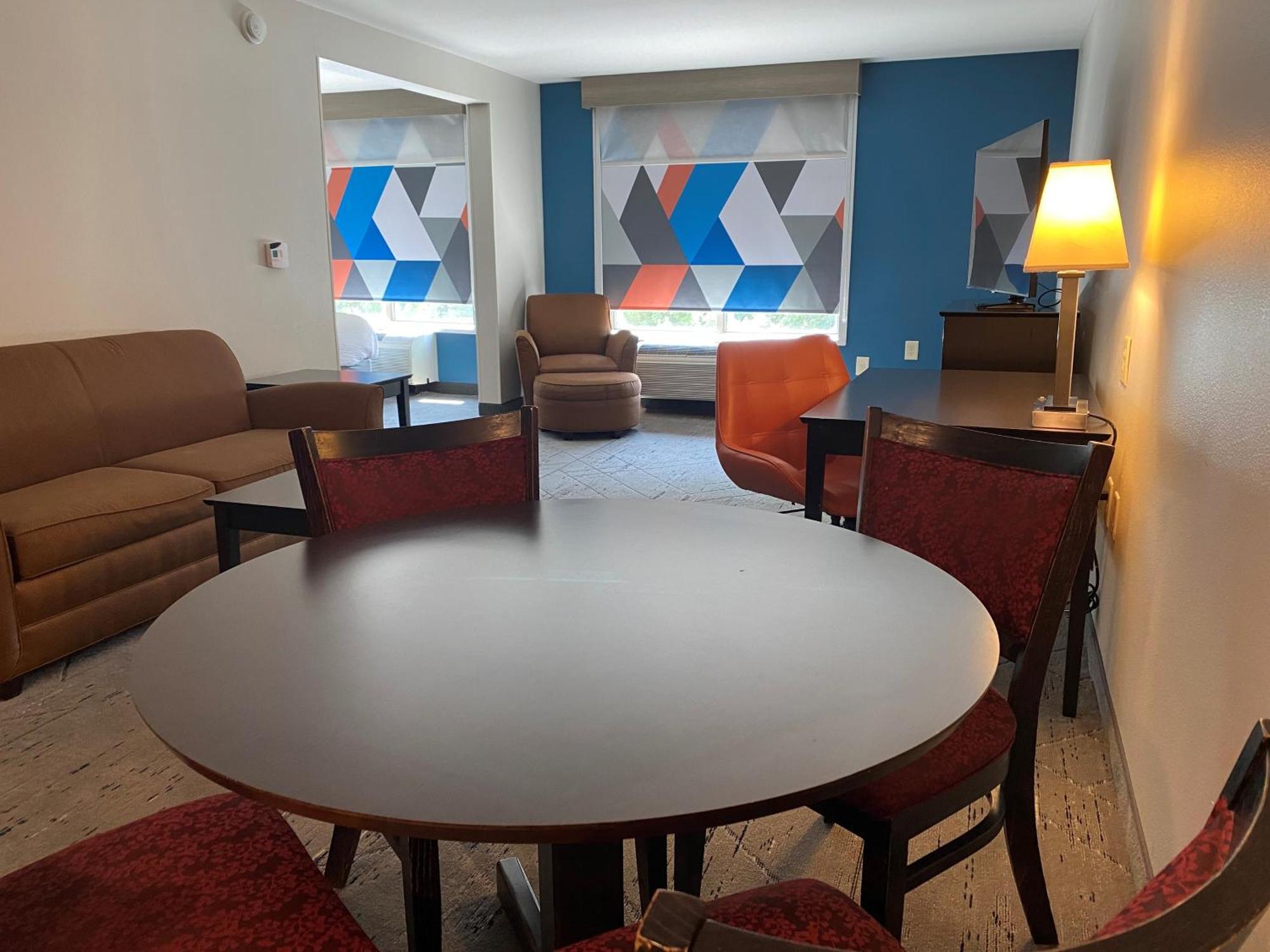 Wingate By Wyndham State Arena Raleigh/Cary Hotel מראה חיצוני תמונה