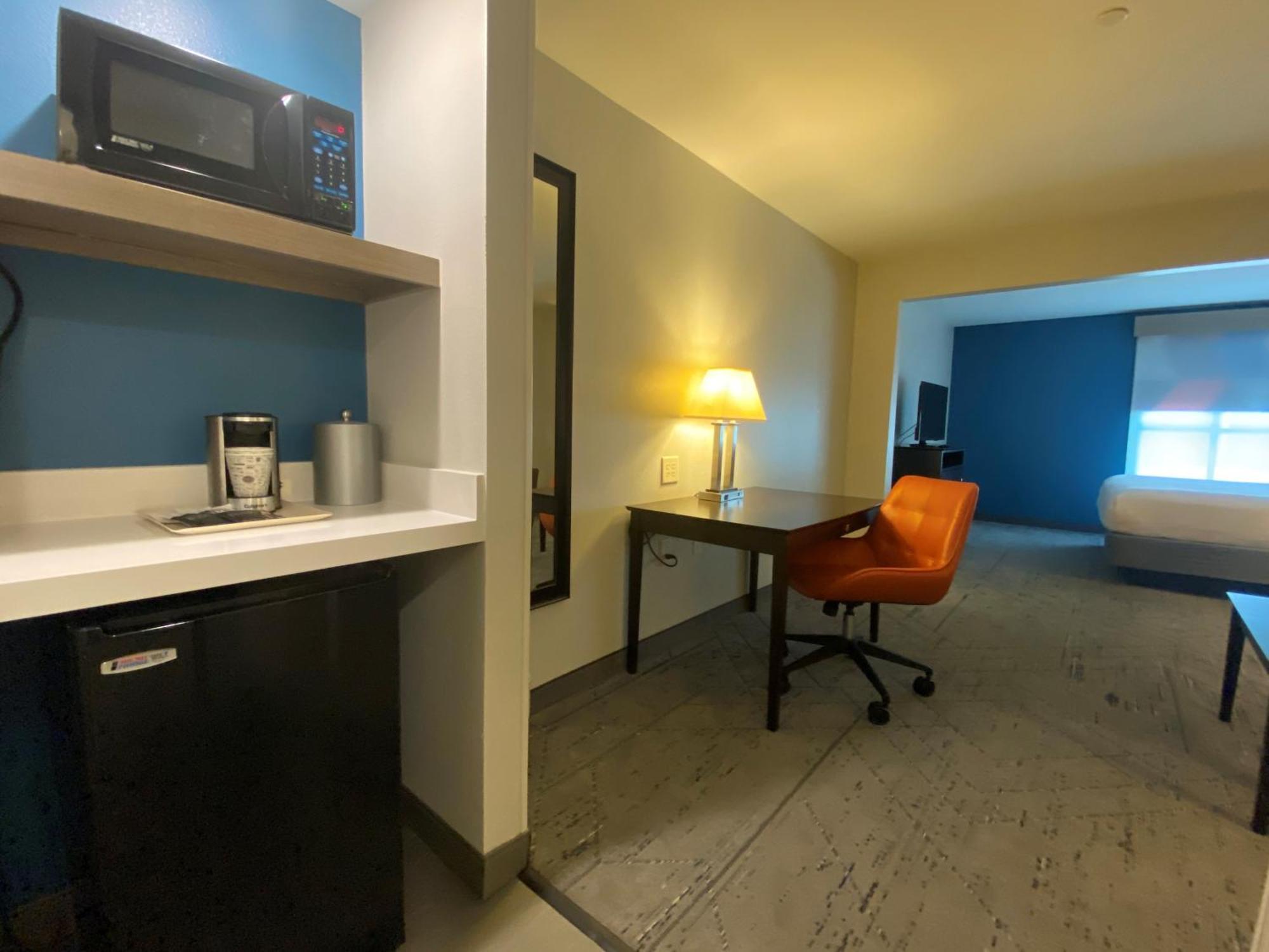 Wingate By Wyndham State Arena Raleigh/Cary Hotel מראה חיצוני תמונה
