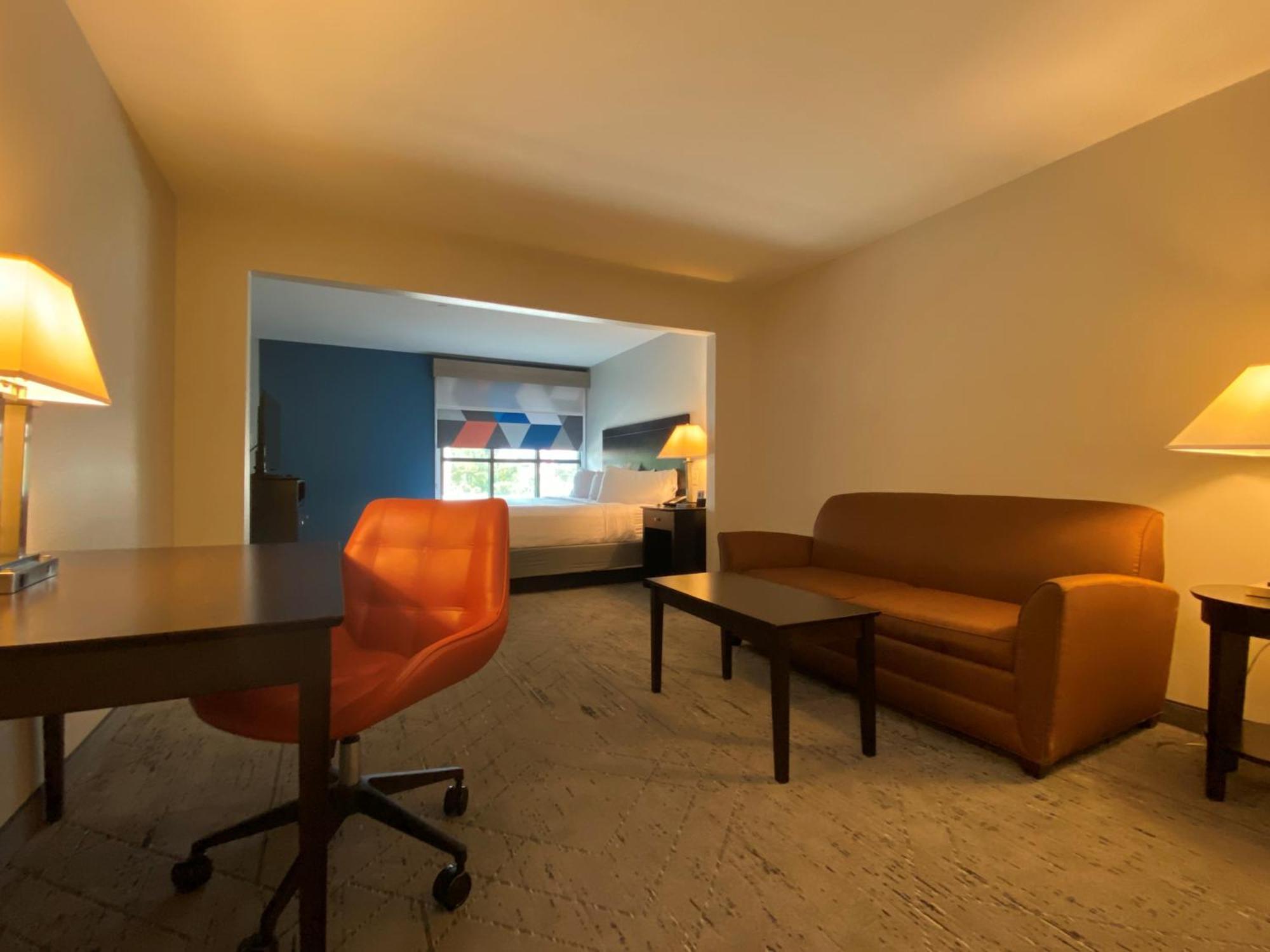 Wingate By Wyndham State Arena Raleigh/Cary Hotel מראה חיצוני תמונה