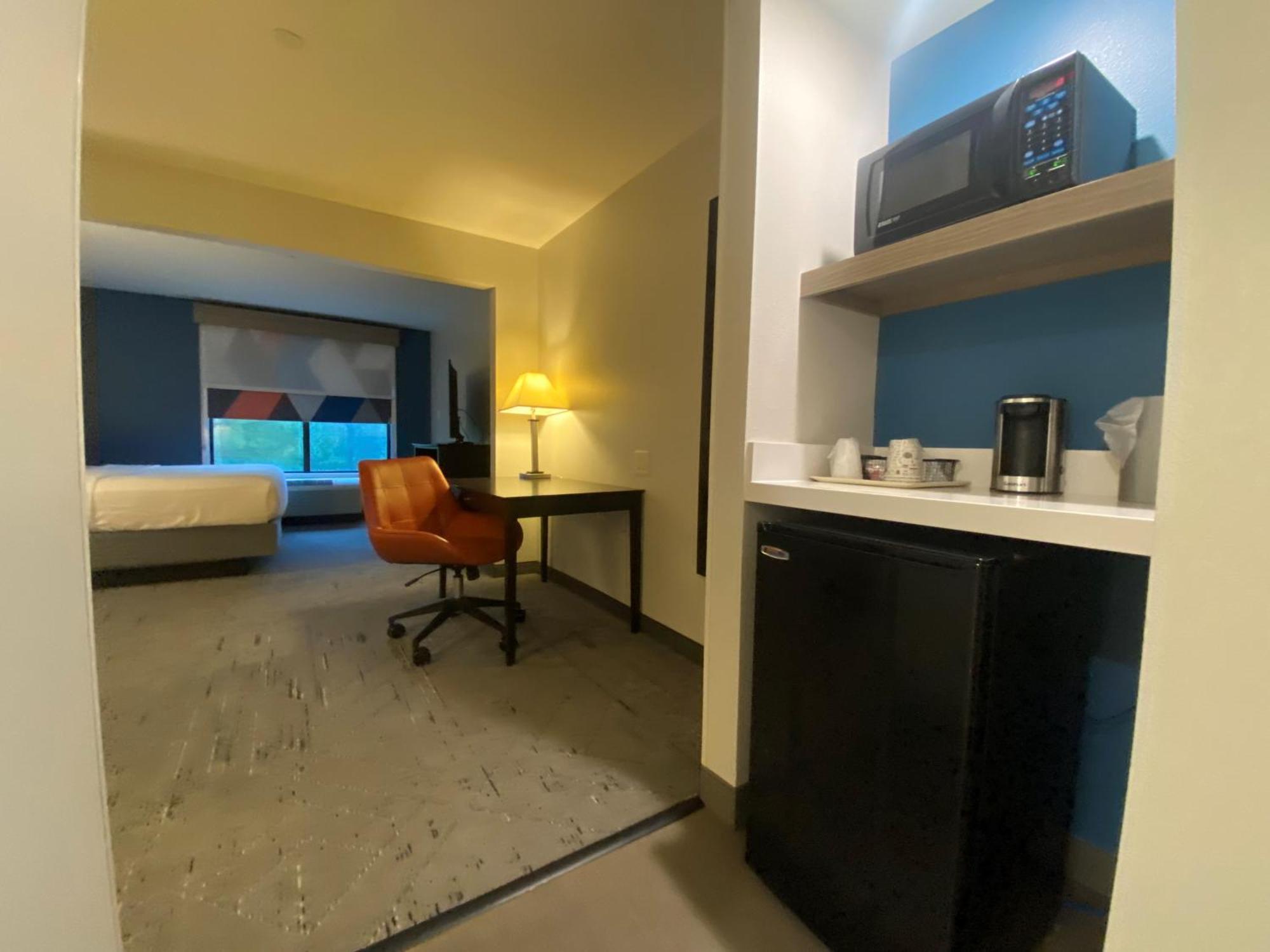 Wingate By Wyndham State Arena Raleigh/Cary Hotel מראה חיצוני תמונה
