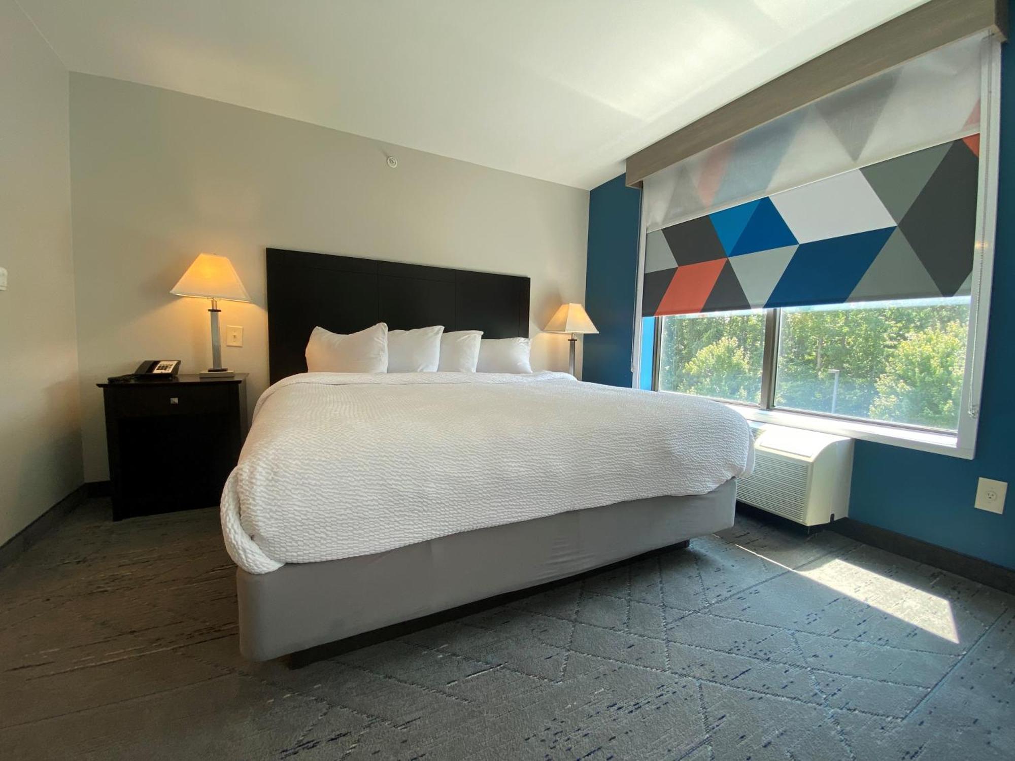 Wingate By Wyndham State Arena Raleigh/Cary Hotel מראה חיצוני תמונה