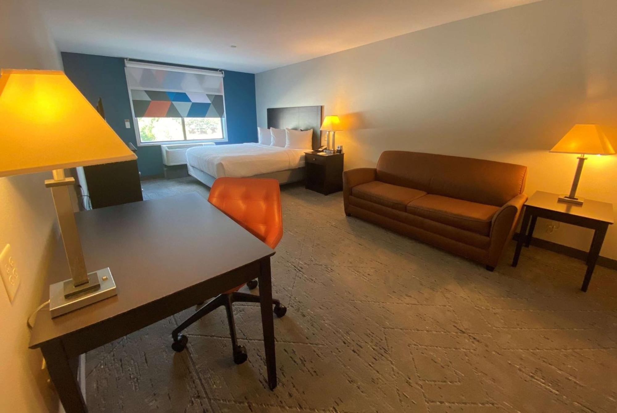 Wingate By Wyndham State Arena Raleigh/Cary Hotel מראה חיצוני תמונה