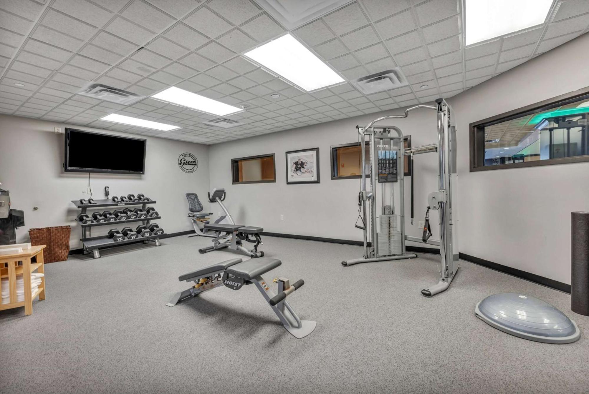 Wingate By Wyndham State Arena Raleigh/Cary Hotel מראה חיצוני תמונה