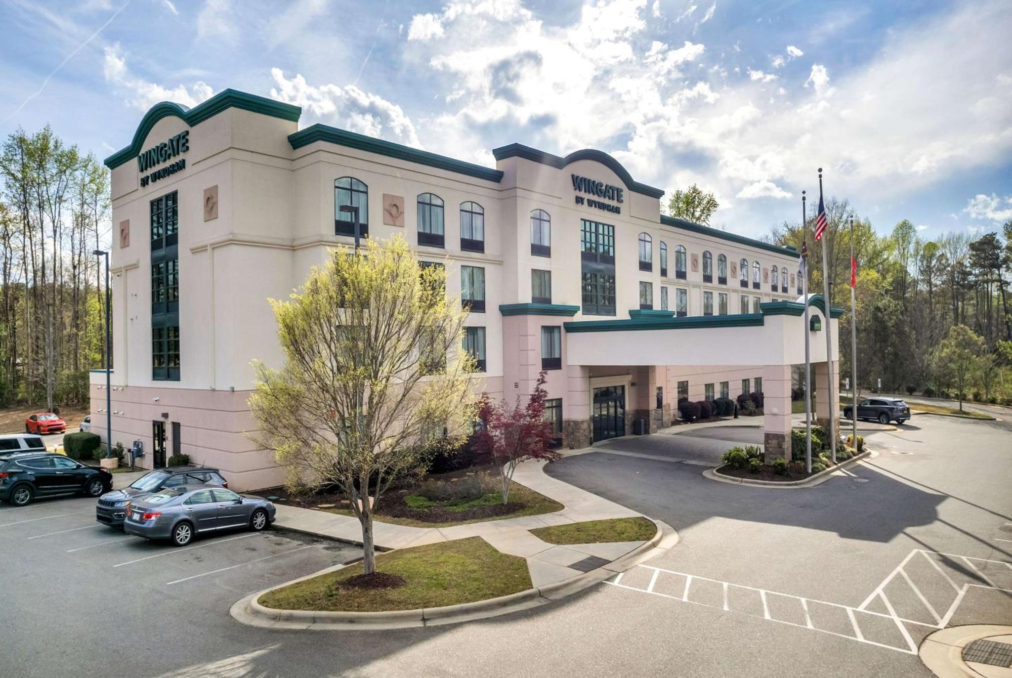 Wingate By Wyndham State Arena Raleigh/Cary Hotel מראה חיצוני תמונה