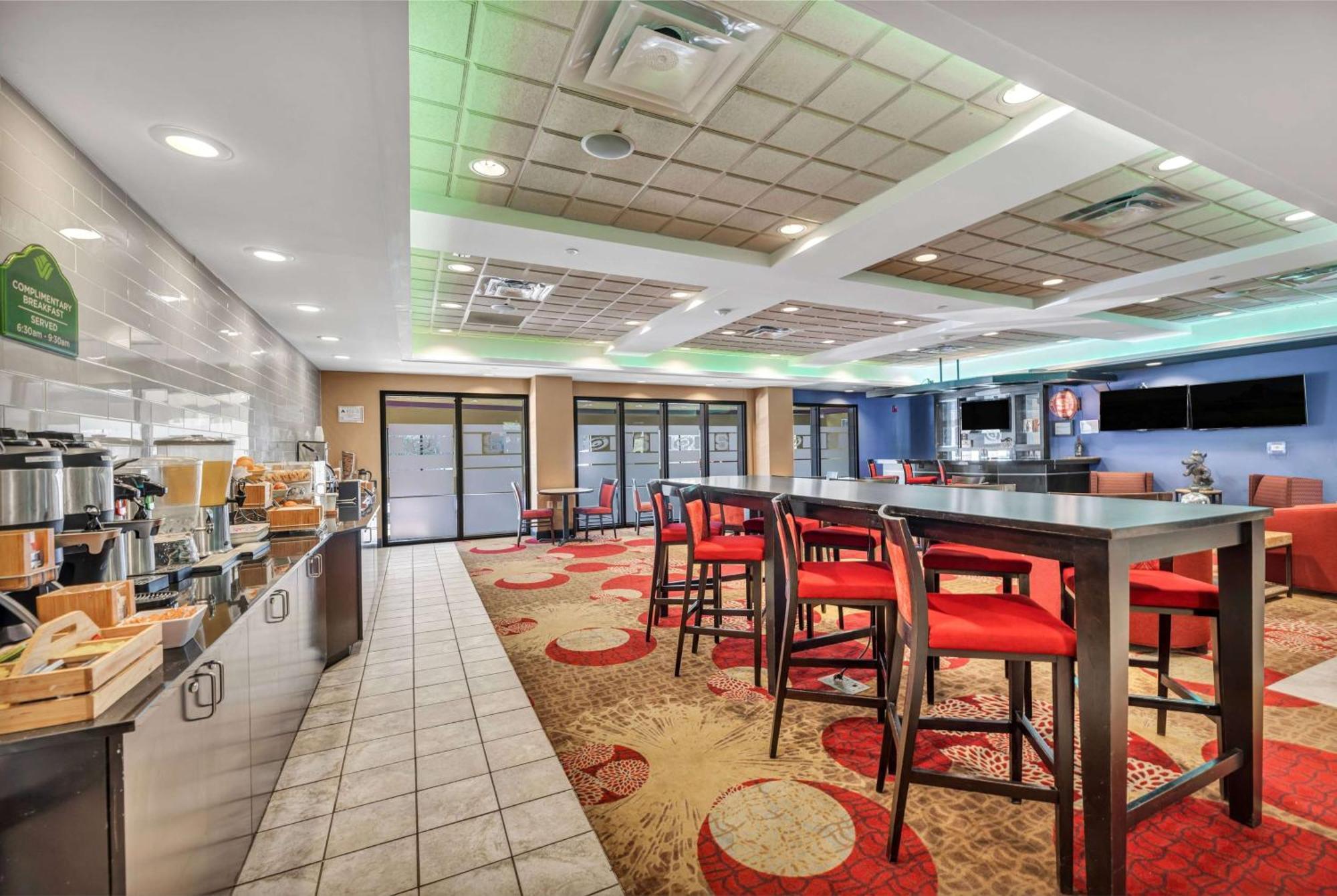 Wingate By Wyndham State Arena Raleigh/Cary Hotel מראה חיצוני תמונה