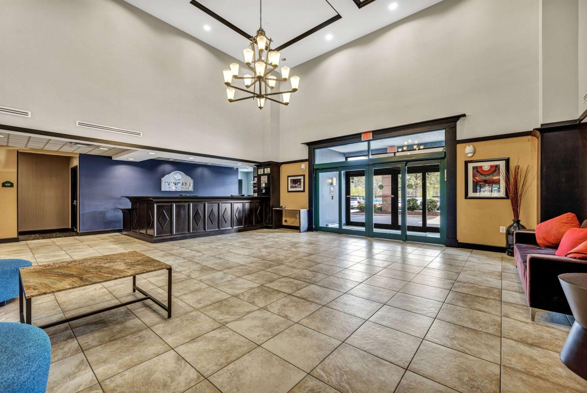 Wingate By Wyndham State Arena Raleigh/Cary Hotel מראה חיצוני תמונה