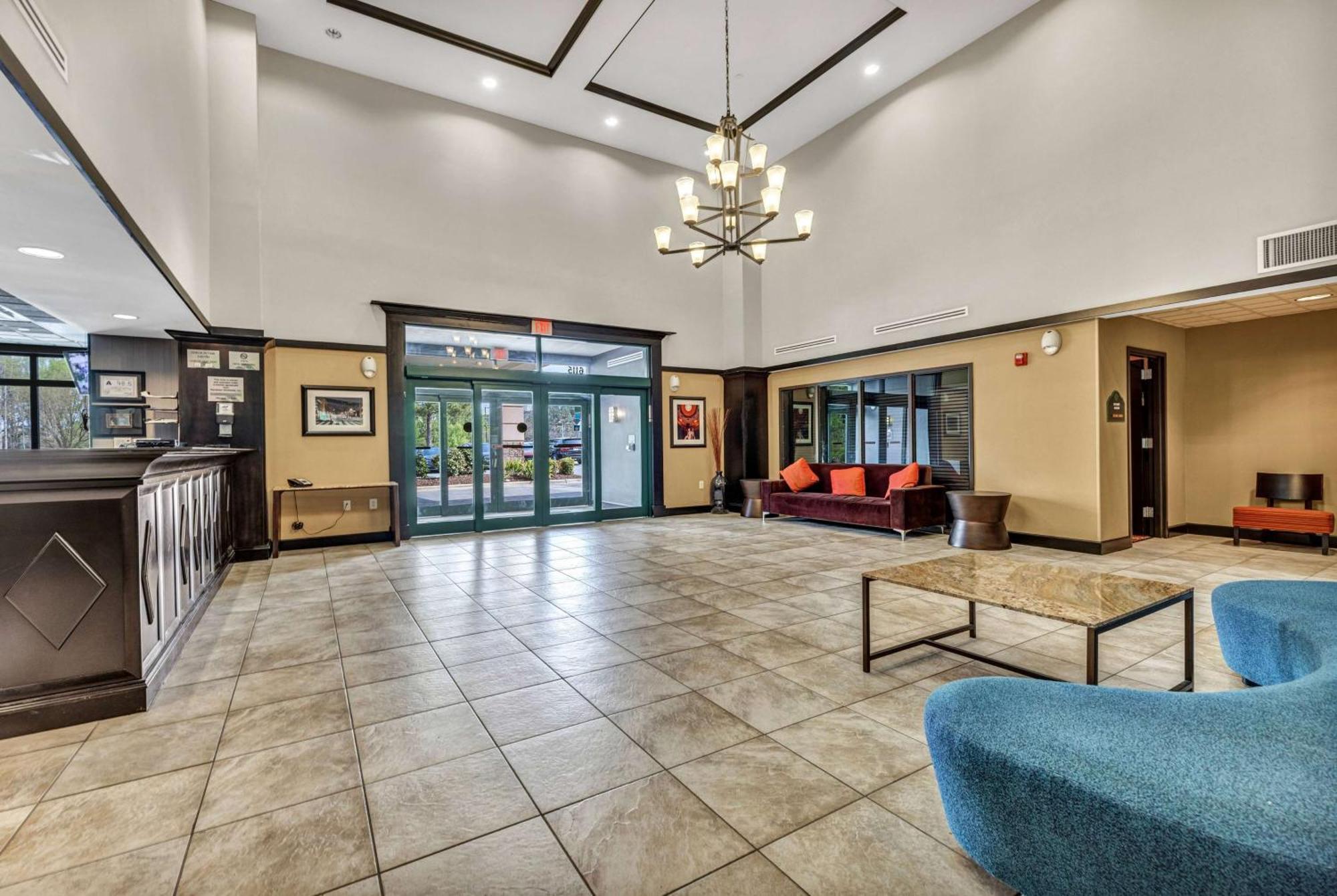 Wingate By Wyndham State Arena Raleigh/Cary Hotel מראה חיצוני תמונה